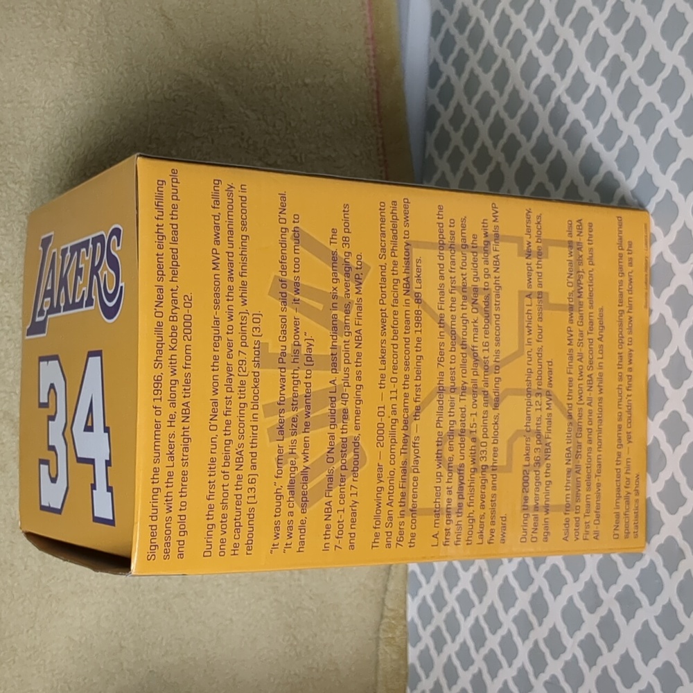 Shaquille O'Neal figure - Picture 7 of 14